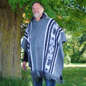 knitted poncho silver grey