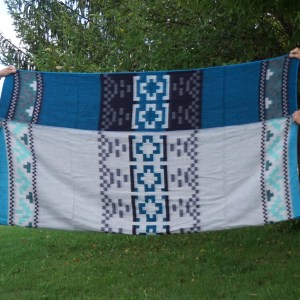 queen blanket turquoise and green