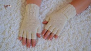 Alpaca Wool Gloves: The Perfect Gift for Winter